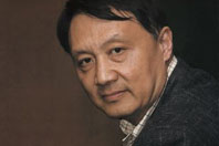 王明明，中国美术家协会顾问、人大代表、全国政协委员